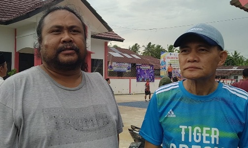 Hadi Herdiansyah Ketua KONI Kabupaten Sambas bersama Suriadi Wakil Ketua DPRD Sambas. 