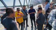 Komisi IV DPRD Kalbar meninjau aktivis bongkar muat di Jembatan Kartiasa, Jumat (19/8/2022).