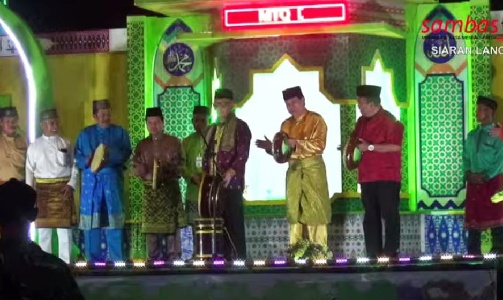 Gubernur Kalbar Sutarmidji bersama Bupati Sambas membuka secara resmi MTQ Ke-IX Tingkat Kecamatan Sambas, Minggu (25/9/2022) malam.