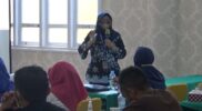 Koordinator Bidang P2M BNPP Kalbar, Yunitasari menyampaikan Materi Bimtek