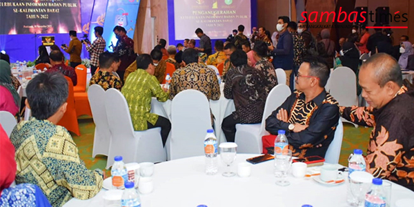 Ferdinan Syolihin Wakil Ketua DPRD Sambas saat menghadiri Penganugrahan KIP Kalbar, Jumat (18/11/2022) malam di Pontianak.