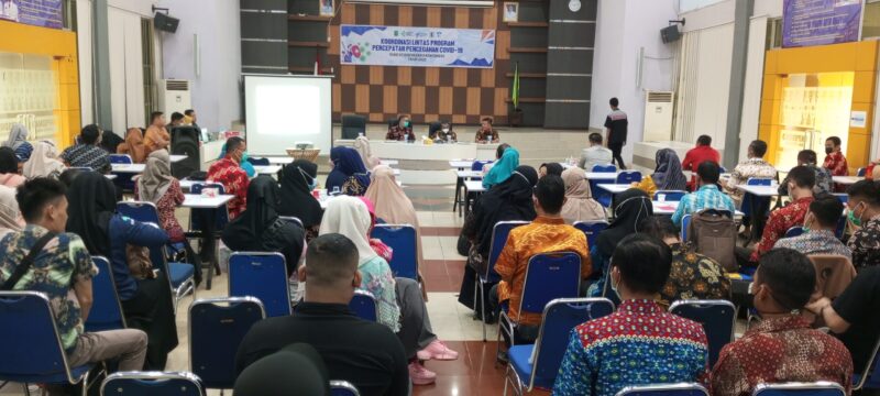 Suasana kegiatan Koordinasi Lintas Program Percepatan Pencegahan Covid-19, Kamis (8/12/2022) di Aula BKPSDMAD.