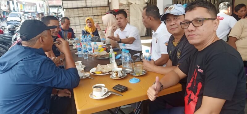 Bupati Sambas Satono bersama Anggota DPRD Kalbar Subhan Nur, Forkopimda diskusi pembangunan, Sabtu (31/12/2022) pagi.
