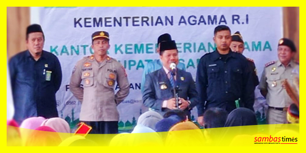 Bupati Sambas Satono menyampaikan sambutan Menteri Agama RI, Selasa (3/1/2023).