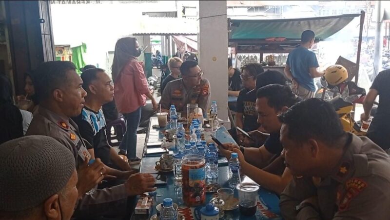 Kapolres Sambas menggelar ngopi to