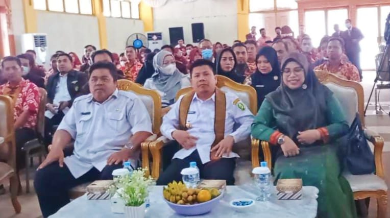 Bupati Sambas Satono saat menghadiri Seminar Perawat dan Rakerda Ke-2 PPNI, Rabu (18/1/2023).