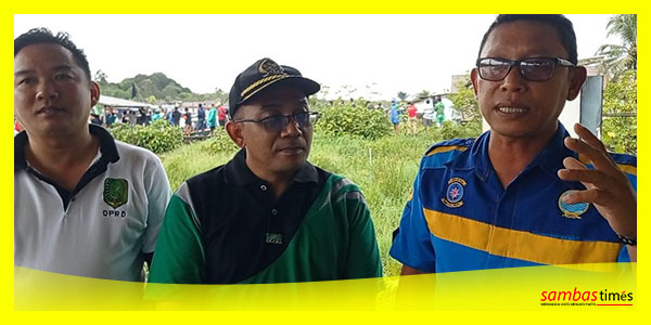 Anggota DPRD Dapil Sambas 1, saat menghadiri Lomba Sampan Bidar Keramat Bantilan di Desa Mekar, Kecamatan Sajad.