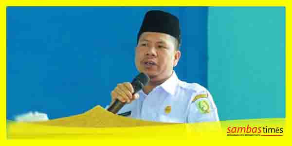 Bupati Sambas Satono saat mengucapkan selamat Muswil PWM Kalbar.