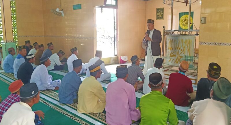 Misni Safari Ketua YSRM menyampaikan sosialisasi Pembangunan Masjid 1001 Kubah, Jumat (10/2/2023).