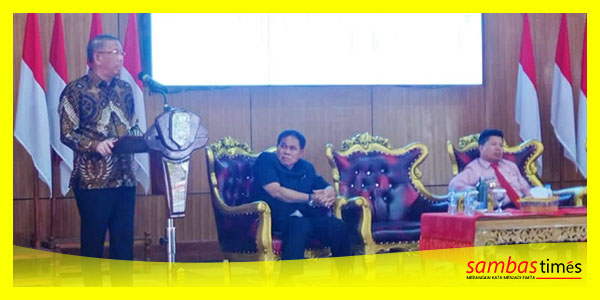 Gubernur Kalbar Sutarmidji menyampaikan sambutan pada Musrenbang RKPD Kabupaten Sambas Tahun 2024, Kamis (16/3/2024).