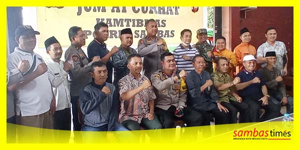 Mujahidin Tokoh Agama Kabupaten Sambas foto bersama usai kegiatan Jumat Curhat bersama Polres Sambas, Jumat (10/3/2023).