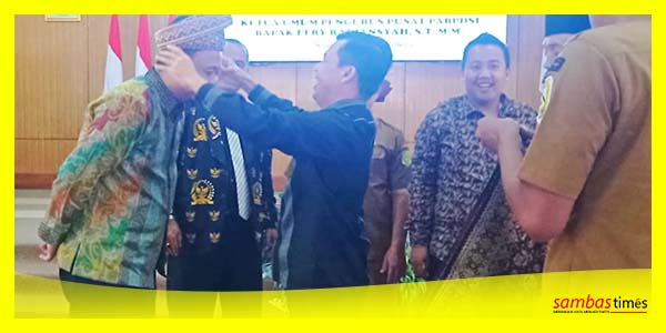 Ketua DPRD Sambas Abu Bakar pada pengukuhan pengurus PABPDSI Kabupaten Sambas, Selasa (7/3/2023).
