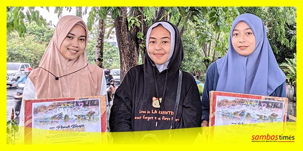 Mahasiswa Kabupaten Sambas menggalang dana bantuan banjir Kabupaten Sambas. Senin (13/3/2023) sore di Pontianak.