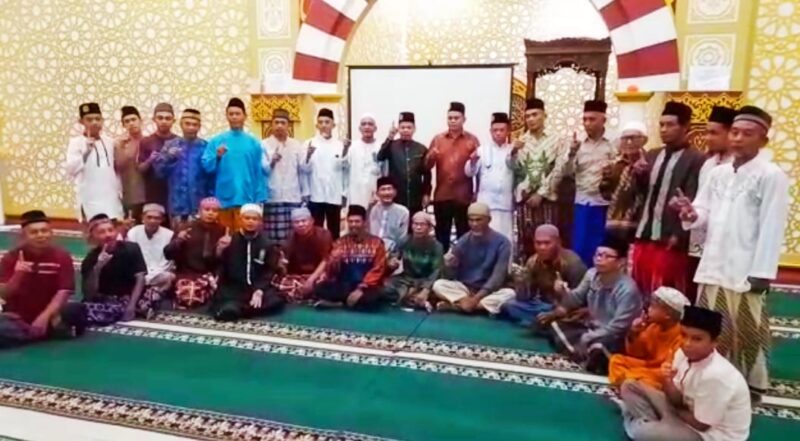 Pengurus Masjid Al Wutsho menyampaikan dukungan Pembangunan Masjid 1001 Kubah di Kabupaten Sambas. Jumat (31/3/2023).