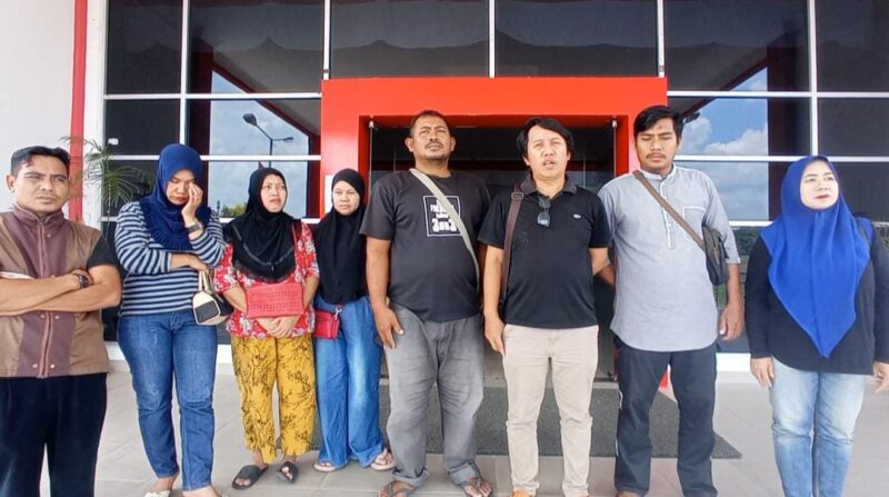 UMKM Sambas kecewa dengan ketentuan Pemda Sambas menempatkan PKL Pedestrian ke lokasi baru.