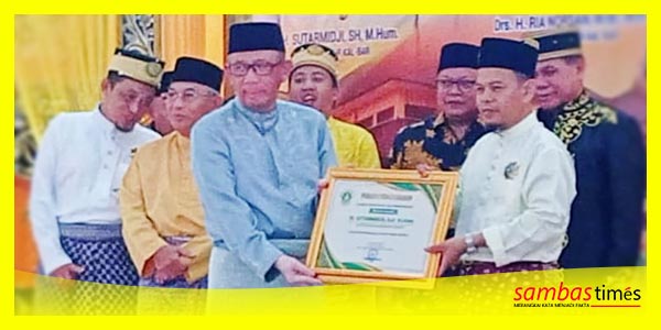 Gubernur Kalbar Sutarmidji pada peresmian Rumah Melayu Sambas.