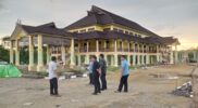 MABM Kabupaten Sambas meninjau Rumah Melayu sebelum diresmikan Gubernur Kalbar 18 Mei 2023 mendatang.