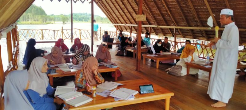 Pelatihan Pemantapan Tajwid dan Pengenalan Rosan Usthmani, Sabtu (27/5/2023) di Objek Wisata Danau Sebedang.