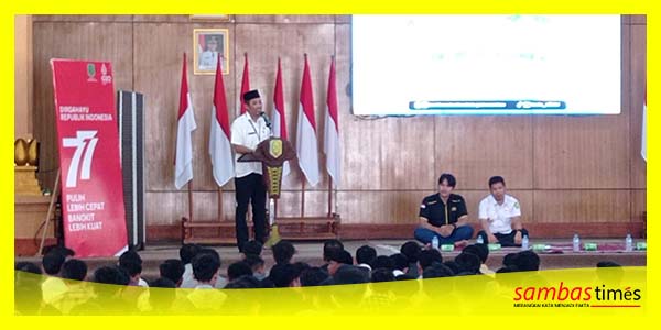 Kadisdikbud Kabupaten Sambas Samekto Hadi Suseno menyampaikan sambutan, Rabu (3/5/2023).