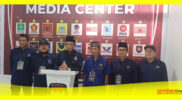 Ketua DPD Nasdem Kabupaten menyampaikan konferensi pers di Media Center KPU Sambas