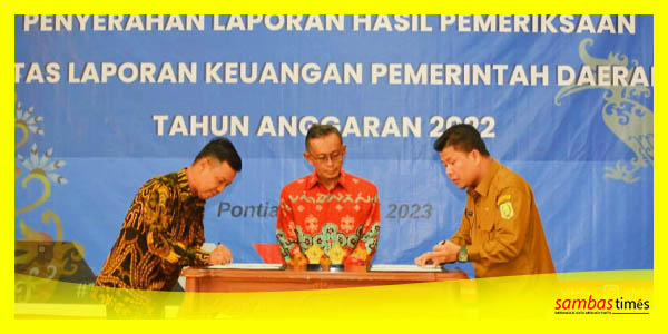Ketua DPRD Sambas bersama Bupati Sambas menerima LHP LKPD TA 2022 dari BPK RI Perwakilan Kalbar, Selasa (9/5/2023).