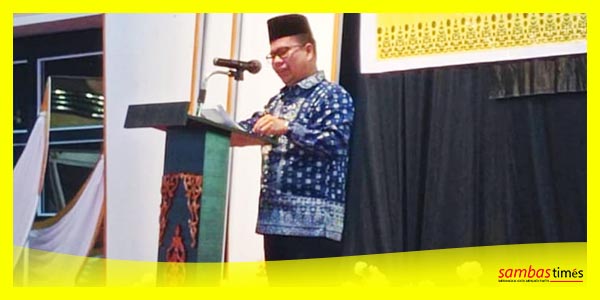 Bupati Sambas Satono saat membuka Forpertais se-Kalimantan ke-3. Selasa, (13/6/2023) malam.