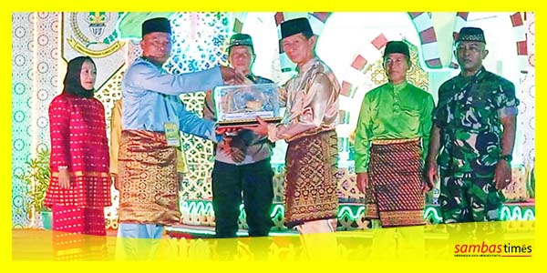 Drs H Sunaryo MSI Asisten 1 Setda Sambas pada penutupan MTQ Kabupaten Sambas ke-XXXI di Kecamatan Sejangkung, Kamis (22/6/2023) malam.