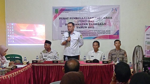 Wakil Bupati Sambas Fahrur Rofi saat menyampaikan imbauan stunting di Desa Merpati, Kecamatan Tangaran, Rabu (7/6/2023).