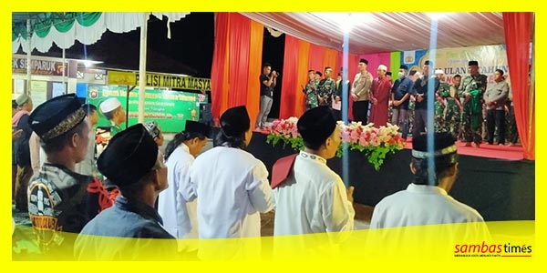 Kapolsek Semparuk bersama Rindam XII/TPR pada kegiatan Zikir dan Doa bersama di Halaman Polsek Semparuk, Selasa (20/6/2023) malam.
