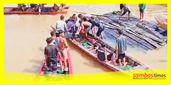 Warga bersama aparatur Polsek Sambas berhasil menemukan korban tenggelam di Sungai Dusun Dagang, Desa Lubuk Dagang, Senin (19/6/2023).