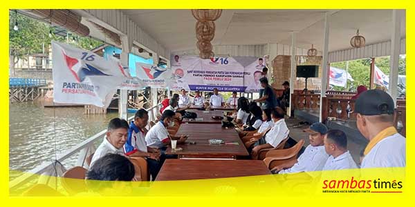 Suasana Rakor Partai Perindo menghadapi Pemilihan Legislatif bersama kader partainya di Objek Wisata Danau Sebedang, Kecamatan Sebawi.