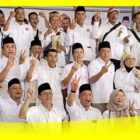 Bupati Sambas Satono Satono bersama pengurus DPC Partai Gerindra, Sabtu (29/8/2023) usai Rakorcab di Kecamatan Teluk Keramat, Kabupaten Sambas.