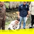 Bupati Sambas Satono meletakkan batu pertama pembangunan Jembatan Berkemajuan ke-33 di Kecamatan Tebas.