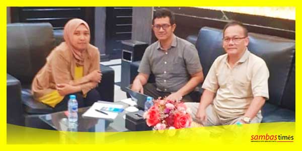 Mandor Pekerjaan PJU-TS Kabupaten Sambas bertemu bersama pihak PT WIKA, Minggu (13/8/2023) di Pontianak.