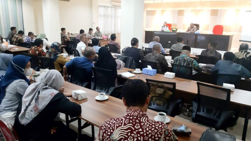 DPRD Kabupaten Sambas saat melakukan konsultasi anggaran ke Bapenda Provinsi Kalbar, Jumat (25/8/2023).