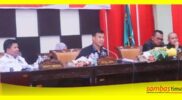 Ketua DPRD Sambas Abu Bakar memimpin Sidang Paripurna Tanggapan Bupati Sambas terhadap PU Fraksi DPRD,