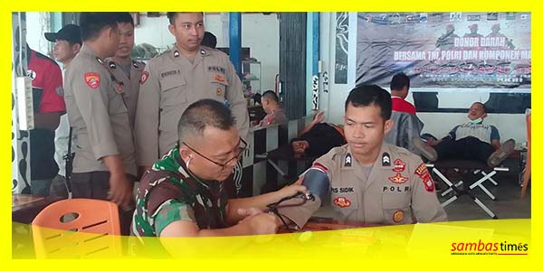 Aksi donor darah yang dilakukan Kodim 1208 Sambas salam memperingati HUT TNI ke-78 di Desa Serabik, Kecamatan Teluk Keramat. Sabtu (7/10/2023).