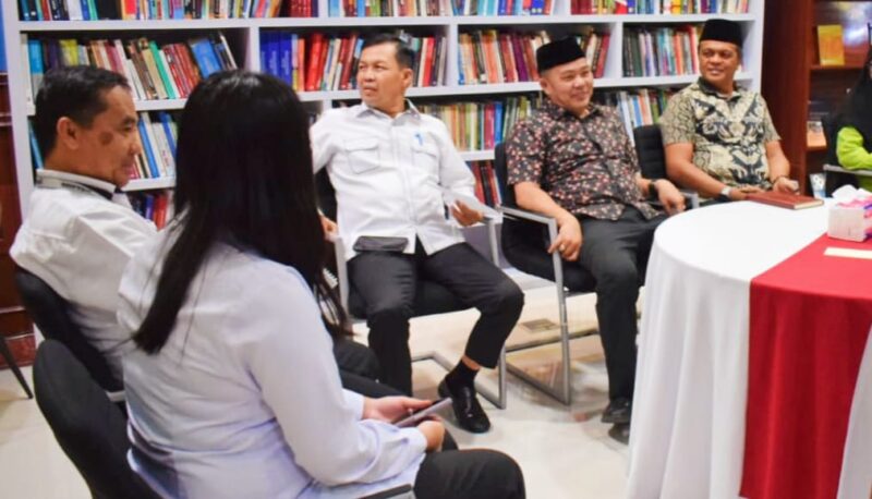 Ketua Komisi I DPRD Kabupaten Sambas Lerry Kurniawan Figo saat melakukan konsultasi ke Kemenpan RB, Selasa, (24/10/2023).
