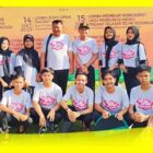 Penari Zapin Lembut Melayu Sambas mengabadikan moment foto bersama usai gladi di Museum Kalbar, Rabu (11/10/2023).