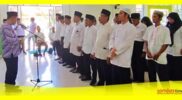 Ketua MUI Kabupaten Sambas DR H Sunaryo melantik pengurus MUI Kecamatan Semparuk