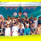 PHBI 1001 Kubah mengabadikan foto bersama juara tiga cabang Lomba Islami, Selasa (6/2/2024) di Halaman Kantor Pusat Masjid 1001 Kubah.
