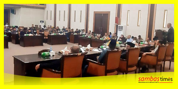 DPRD Kabupaten Sambas mengejar Paripurna LKPj Bupati Sambas TA 2023, Senin (29/4/2024) di Ruang Sidang Utama Kantor DPRD Sambas.