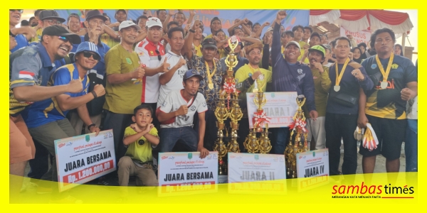 Tim BM Momongan mengabadikan momen foto bersama official, panitia dan pejabat Pemda Sambas, Minggu (28/7/2024).