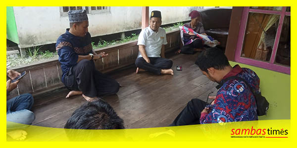Misni Safari Bacalon Bupati Sambas dari jalur Perseorangan meninjau pelaksana Verfak Kedua, Kamis (1/8/2024).