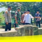 Karya Bakti TNI Bersihkan Pegong Pemangkat di Mulai