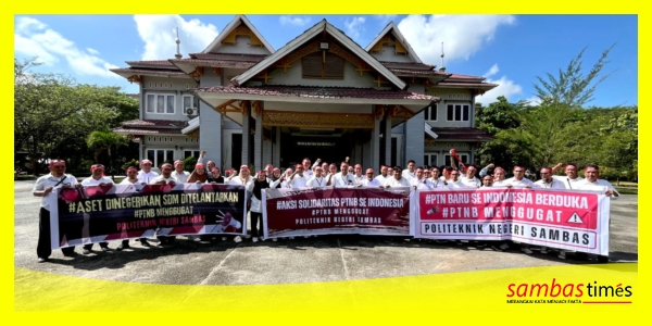 Dosen dan Tendik Poltesa melakukan aksi menuntut Pengalihan Status P3K menjadi PNS di Kampus Poltesa, Kamis (15/5/2025).