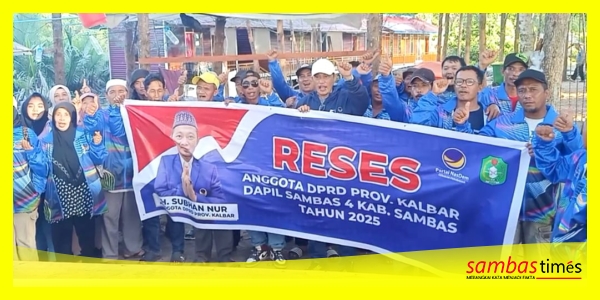 Anggota DPRD Kalbar, Dapil Kabupaten Sambas, H Subhan Nur foto bersama usai menyampaikan program Reses Anggota DPRD Kalbar, di Pantai Tanjung Api, Minggu (15/6/2025).