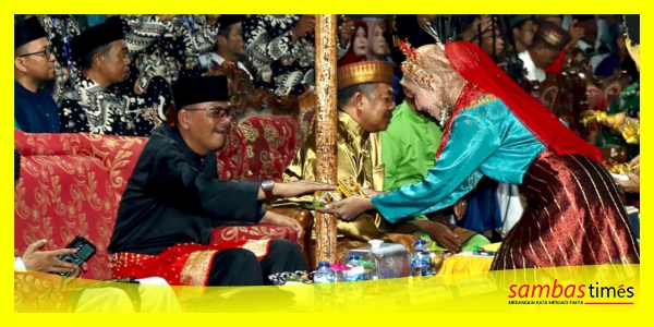 Wakil Ketua DPRD Sambas Ferdinan SE ME pada acara penutupan MTQ Ke-XXXIII Tingkat Kabupaten Sambas di Kecamatan Tekarang, Minggu (6/7/2025).