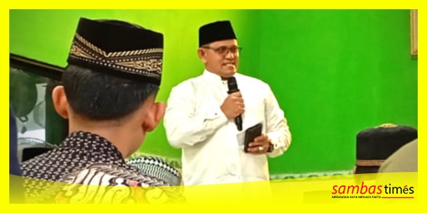 Wakil Bupati Sambas H Heroaldi Djuhardi Alwi menyampaikan sambutannya pada peringatan Maulid Nabi Muhammad SAW di Kecamatan Jawai, Minggu (28/9/2025).