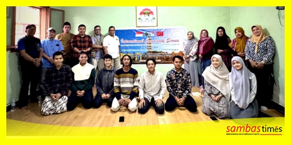 Dosen UNNISAS bersama PPI Maroko pada program PKM Internasional di Rabat belum lama ini di Maroko. 